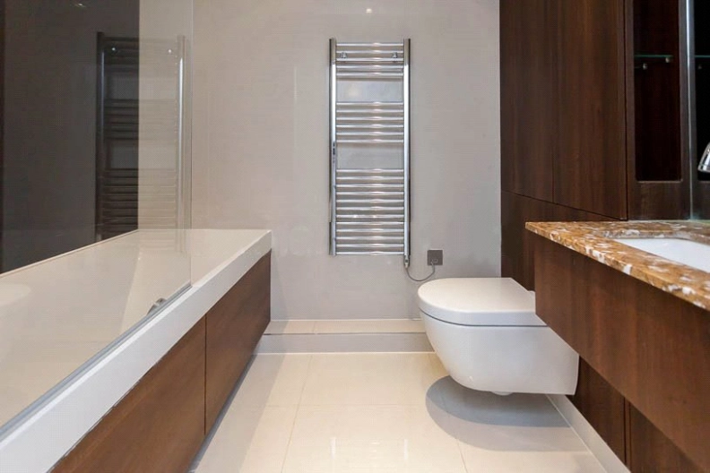 2 bedrooms apartments/flats to sale in Longfield Avenue, Dickens Yard, Ealing-image 8