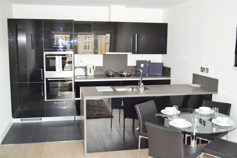 2 bedrooms apartments/flats to sale in Longfield Avenue, Dickens Yard, Ealing-image 3