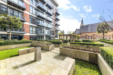 Longfield Avenue, Dickens Yard, Ealing - W5 view 14