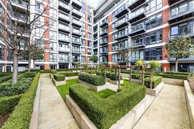 Longfield Avenue, Dickens Yard, Ealing - W5 view 16