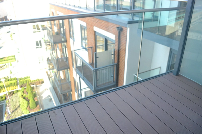 1 bedroom apartments/flats to sale in Aerodrome Road, Beaufort Park, Colindale-image 5