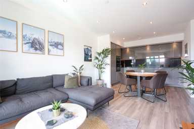 Lismore Boulevard, Colindale - NW9 view 2