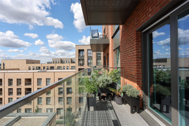 Lismore Boulevard, Colindale - NW9 view 9