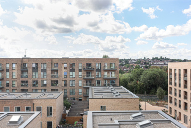 Lismore Boulevard, Colindale - NW9 view 13