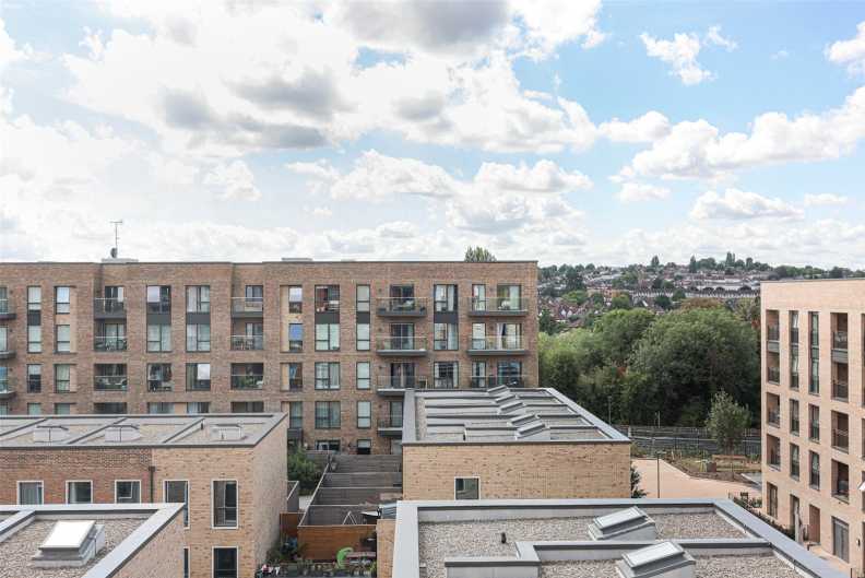 2 bedrooms apartments/flats to sale in Lismore Boulevard, Colindale-image 13