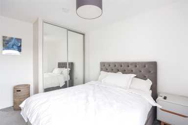 Lismore Boulevard, Colindale - NW9 view 8