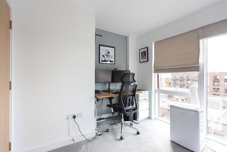 2 bedrooms apartments/flats to sale in Lismore Boulevard, Colindale-image 7