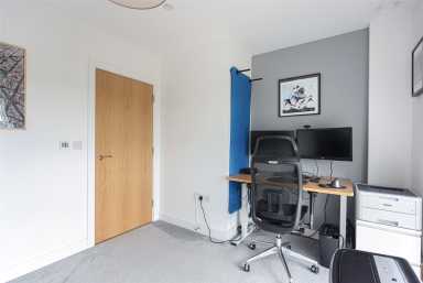 Lismore Boulevard, Colindale - NW9 view 15