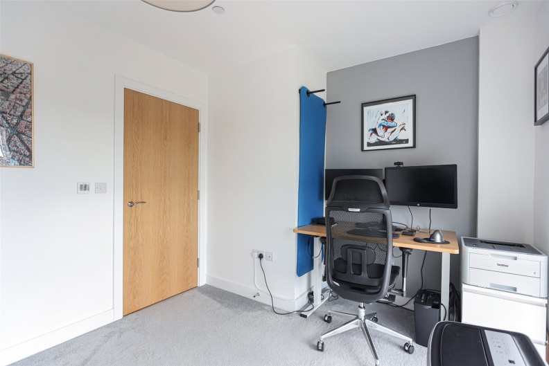 2 bedrooms apartments/flats to sale in Lismore Boulevard, Colindale-image 15