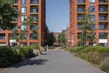 Lismore Boulevard, Colindale - NW9 view 25