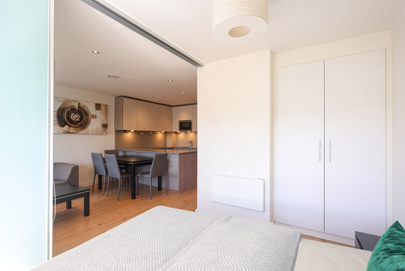 1 bedroom apartments/flats to sale in Heritage Avenue, London-image 12