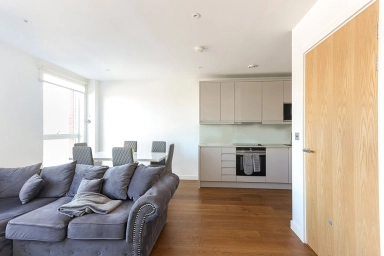 Lismore Boulevard, Colindale Gardens, Colindale - NW9 view 12