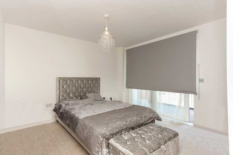 1 bedroom apartments/flats to sale in Lismore Boulevard, Colindale Gardens, Colindale-image 2