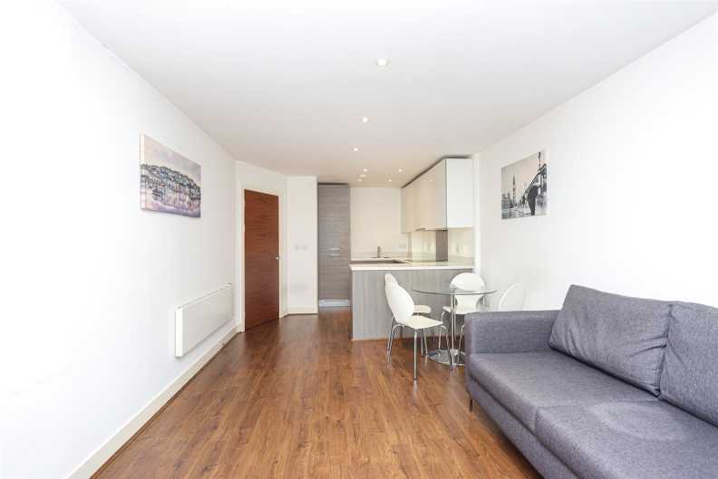 1 bedroom apartments/flats to sale in Bromyard Avenue, Acton-image 2
