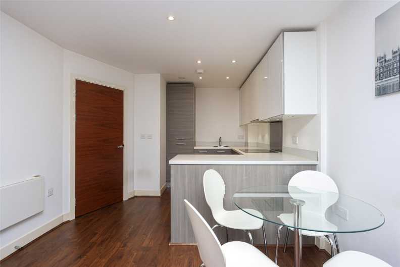 1 bedroom apartments/flats to sale in Bromyard Avenue, Acton-image 9