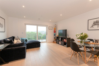 Thonrey Close, Colindale Gardens, Colindale - NW9 view 2