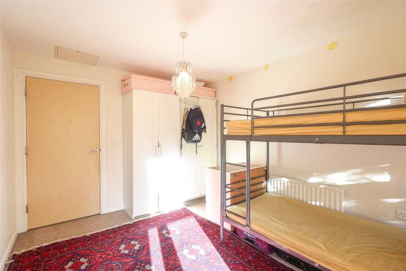 2 bedrooms apartments/flats to sale in Mannock Close, Colindale-image 6