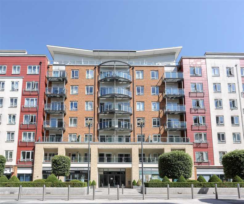 Studio apartments/flats to sale in Boulevard Drive, London-image 1