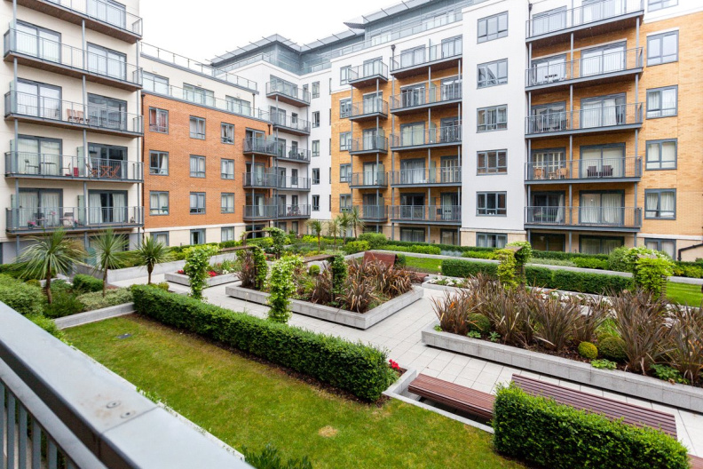 2 bedrooms apartments/flats to sale in Aerodrome Road, Beaufort Park, Colindale-image 16