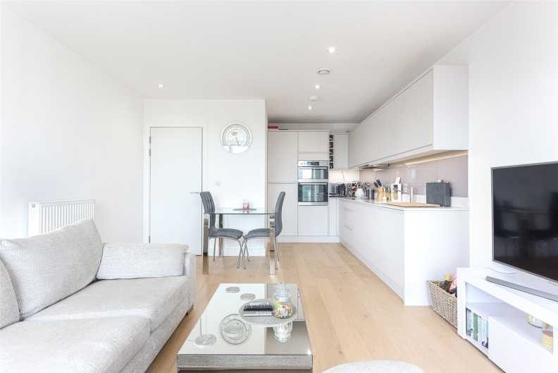 1 bedroom apartments/flats to sale in Edgware Road, Colindale-image 11