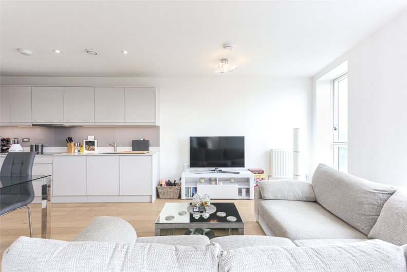 1 bedroom apartments/flats to sale in Edgware Road, Colindale-image 7