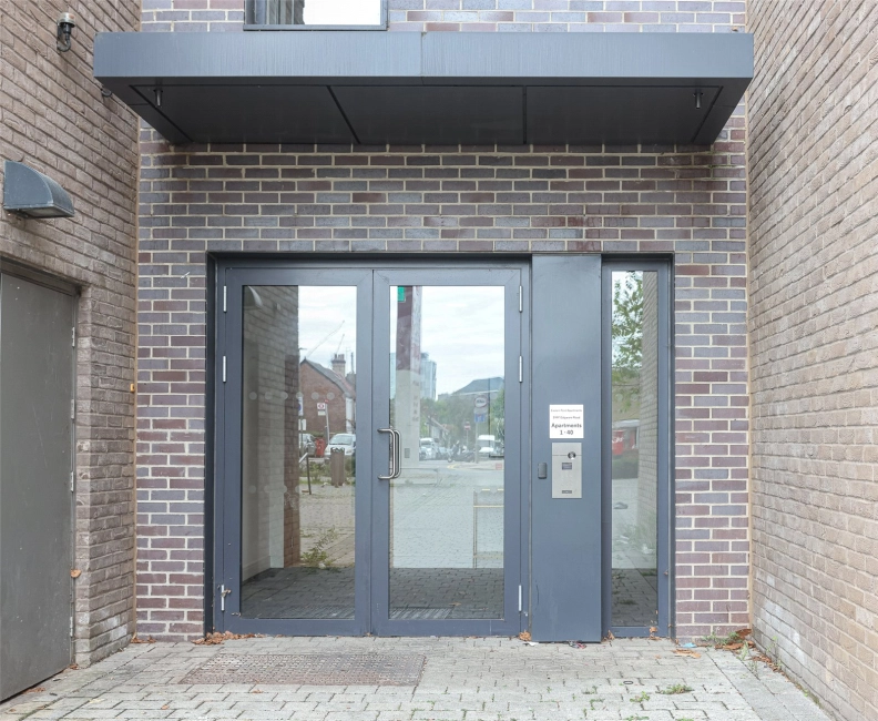 1 bedroom apartments/flats to sale in Edgware Road, Colindale-image 19