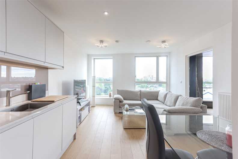 1 bedroom apartments/flats to sale in Edgware Road, Colindale-image 1