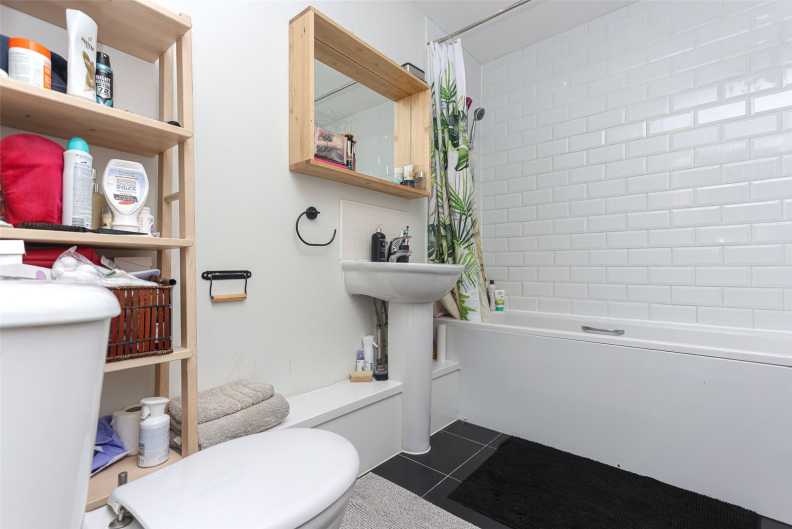 2 bedrooms apartments/flats to sale in Charcot Road, Colindale-image 7