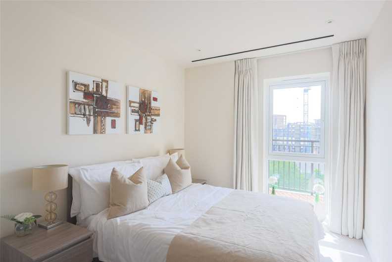 2 bedrooms apartments/flats for sale in Beaufort Square, Beaufort Park, Colindale - NW9 view 13