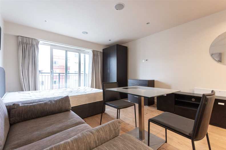 Studio apartments/flats to sale in Heritage Avenue, Beaufort Park, Colindale-image 3