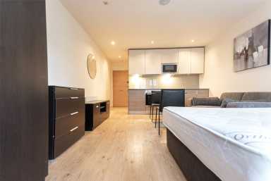 Heritage Avenue, Beaufort Park, Colindale - NW9 view 4