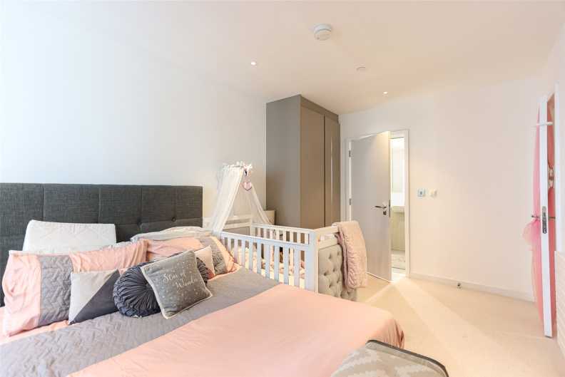 2 bedrooms apartments/flats to sale in Elvin Gardens, Wembley-image 4