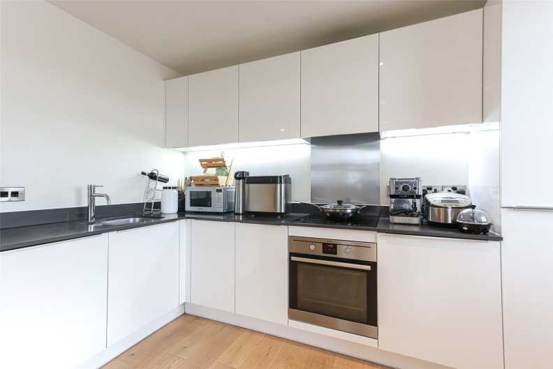 2 bedrooms apartments/flats to sale in Capitol Way, Colindale-image 3