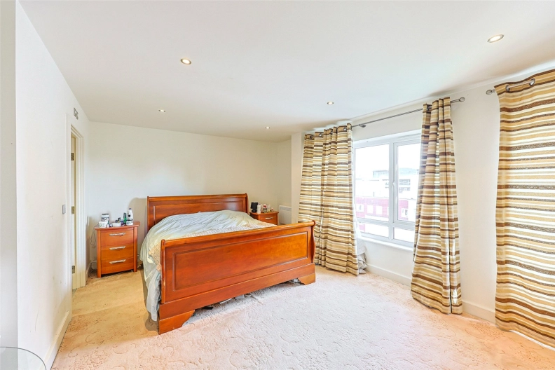 3 bedrooms apartments/flats to sale in Heritage Avenue, Beaufort Park, Colindale-image 16