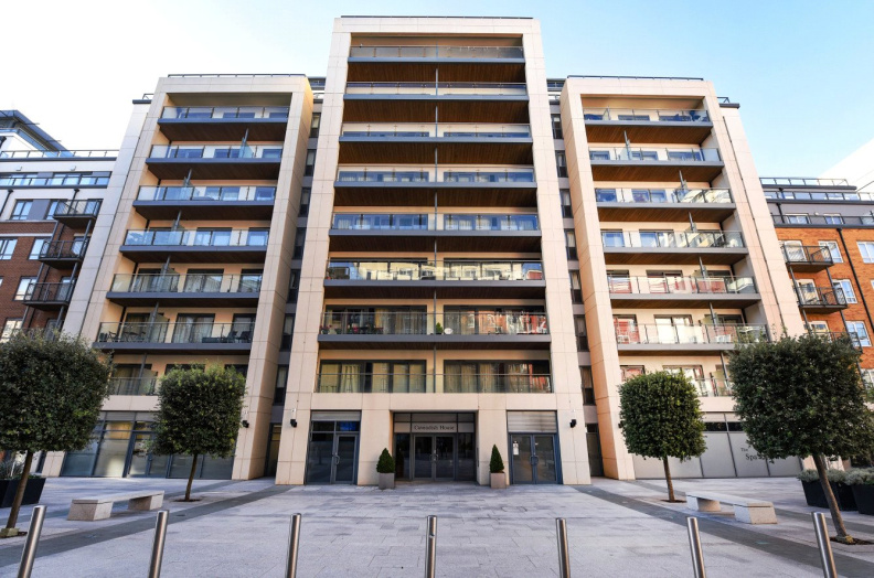 3 bedrooms apartments/flats to sale in Boulevard Drive, Beaufort Park, Colindale-image 20