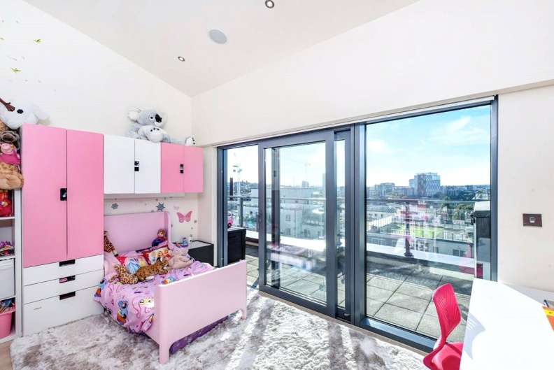 3 bedrooms apartments/flats to sale in Boulevard Drive, Beaufort Park, Colindale-image 5