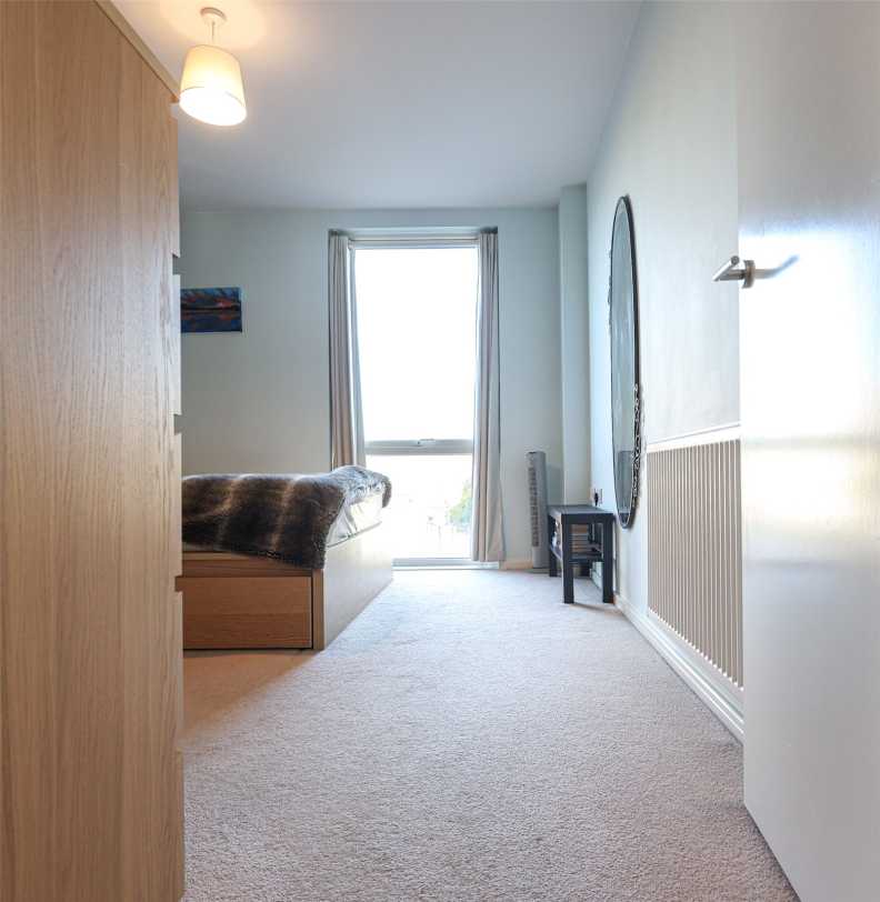 1 bedroom apartments/flats to sale in Heath Parade, Grahame Park Way, Colindale-image 9