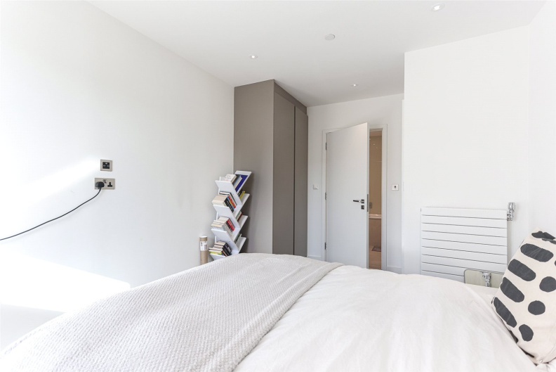 2 bedrooms apartments/flats for sale in Elvin Gardens, Wembley - HA9 view 20