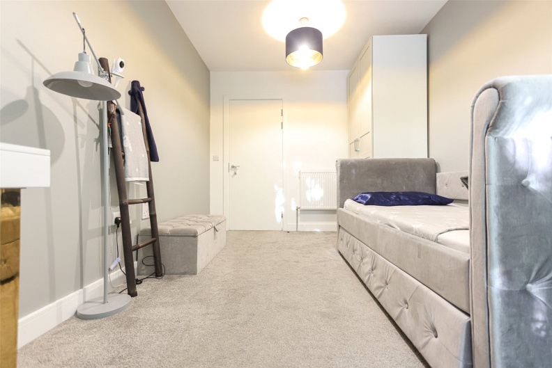 3 bedrooms apartments/flats to sale in Airco Close, London-image 18