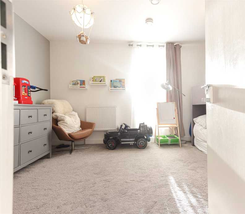3 bedrooms apartments/flats to sale in Airco Close, London-image 21