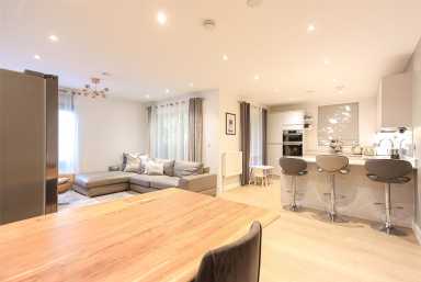 Airco Close, London - NW9 view 2