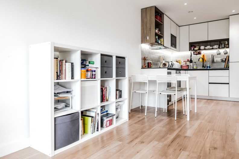 2 bedrooms apartments/flats to sale in Beaufort Square, Beaufort Park, Colindale-image 3
