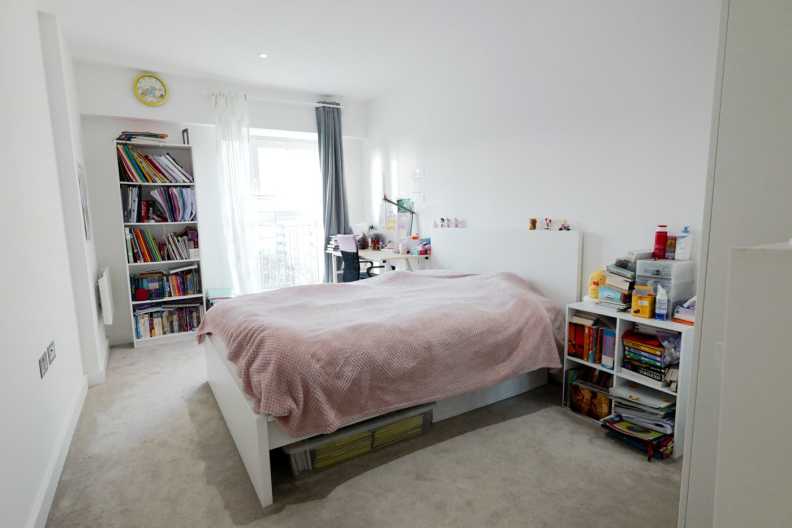 2 bedrooms apartments/flats to sale in Beaufort Square, Beaufort Park, Colindale-image 5