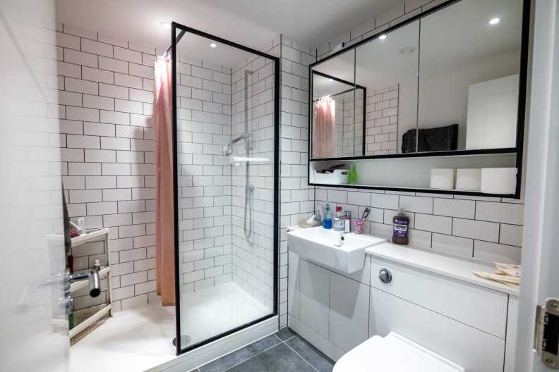 2 bedrooms apartments/flats to sale in Beaufort Square, Beaufort Park, Colindale-image 8