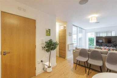 Boulevard Drive, Beaufort Park, Colindale - NW9 view 3