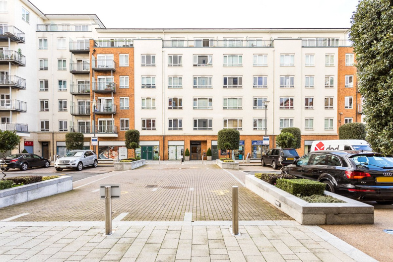 Studio apartments/flats to sale in Heritage Avenue, Beaufort Park, Colindale-image 9