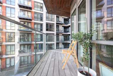 Longfield Avenue, Ealing - W5 view 5