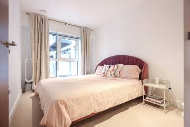Longfield Avenue, Ealing - W5 view 7