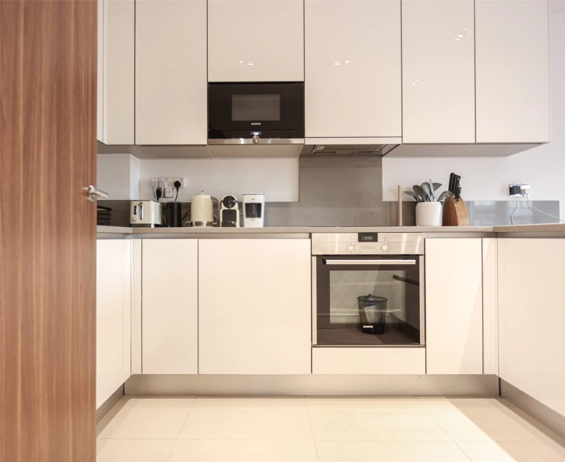 2 bedrooms apartments/flats to sale in Longfield Avenue, Ealing-image 19