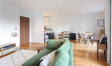 Longfield Avenue, Ealing - W5 view 22